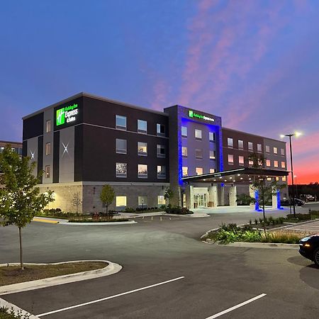 Holiday Inn Express & Suites Chicago Schaumburg By Ihg Exterior photo