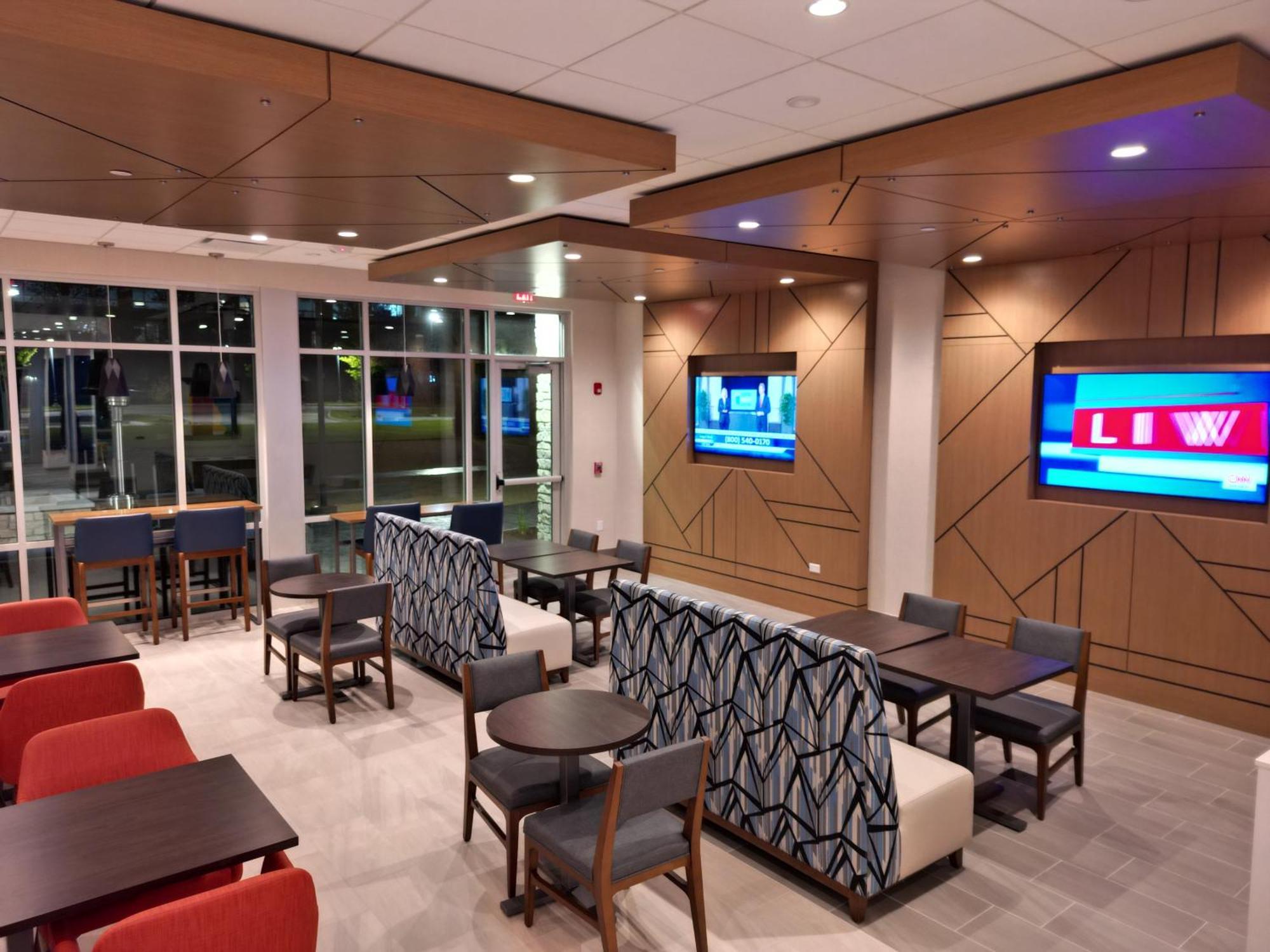 Holiday Inn Express & Suites Chicago Schaumburg By Ihg Exterior photo